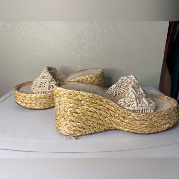 Women's Cream Woven Platform Sandals - Picture 5 of 7